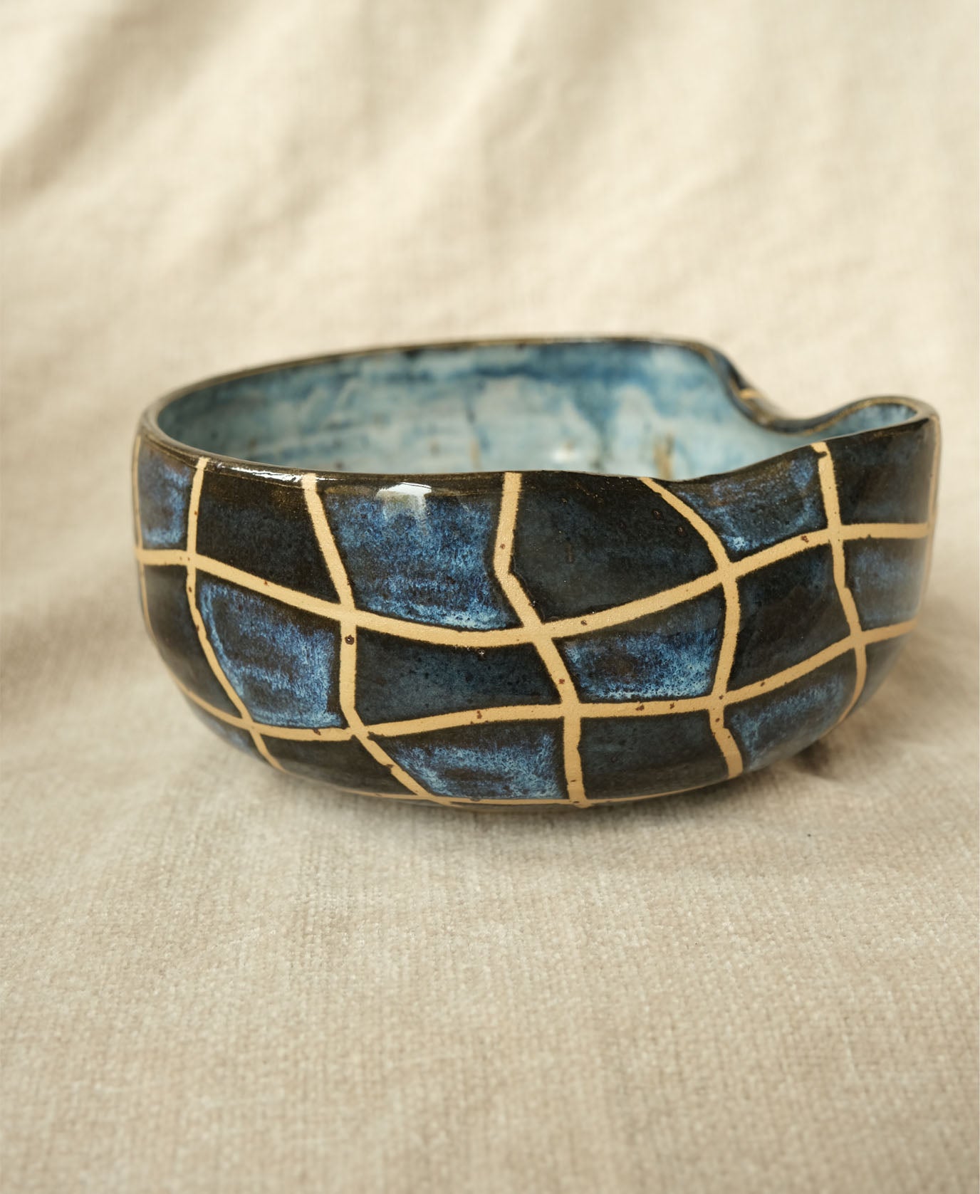 Wavy Grid Ramen Bowl - Shades of Blue