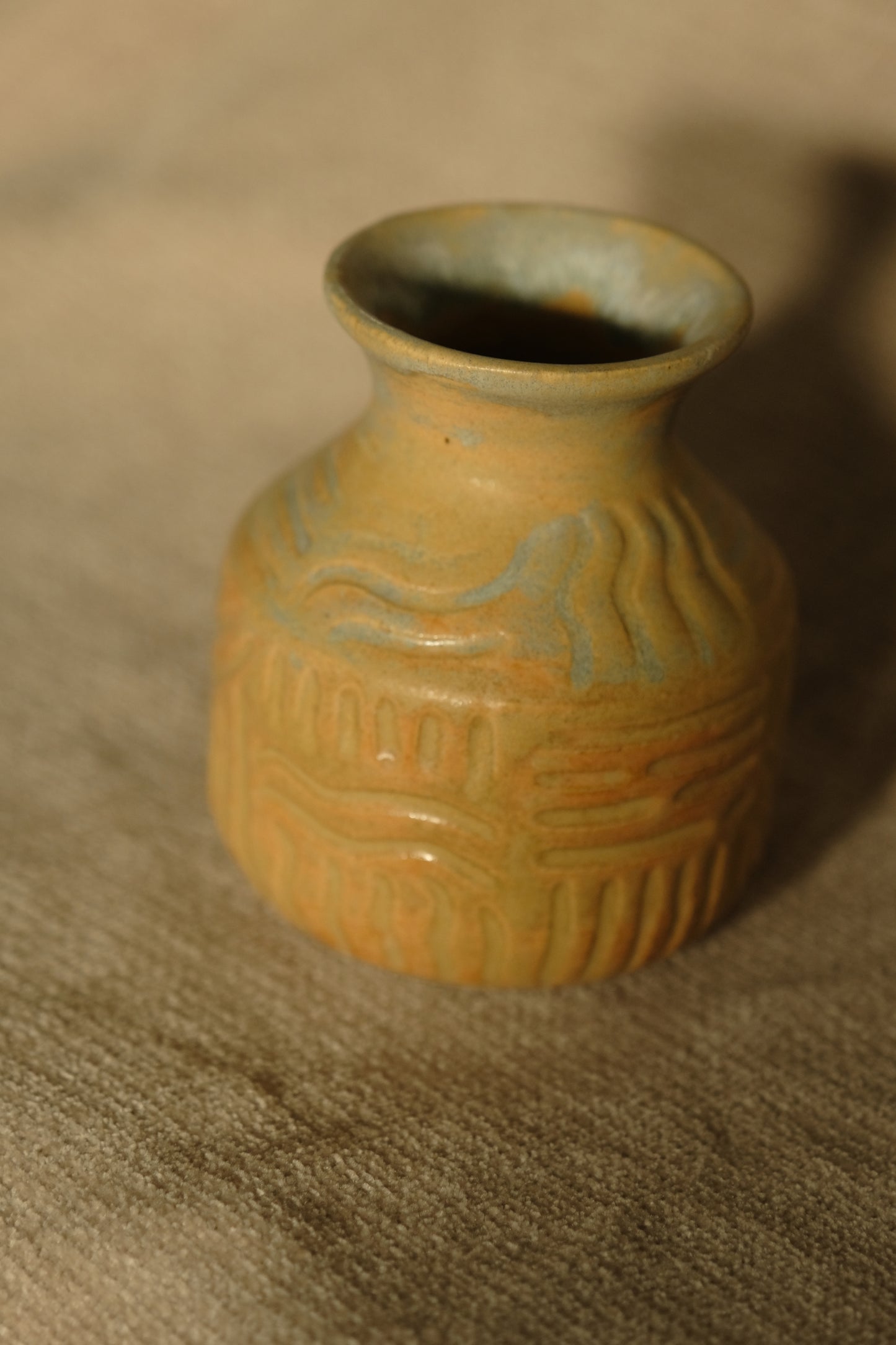 Handcarved Matte Bud Vase – Sandstone & Arctic Blue