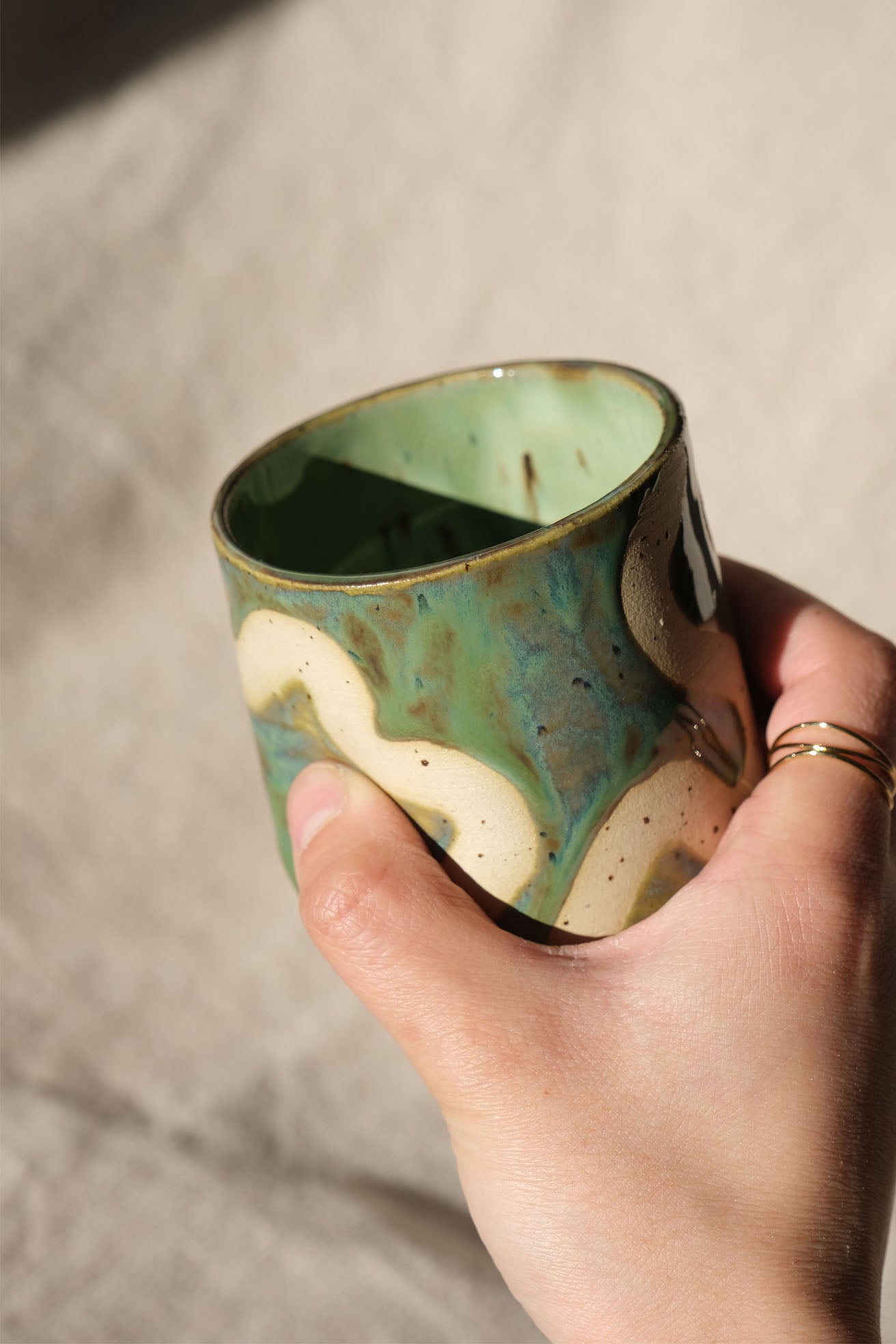 Dimple Swirl Cup - Iridescent Green