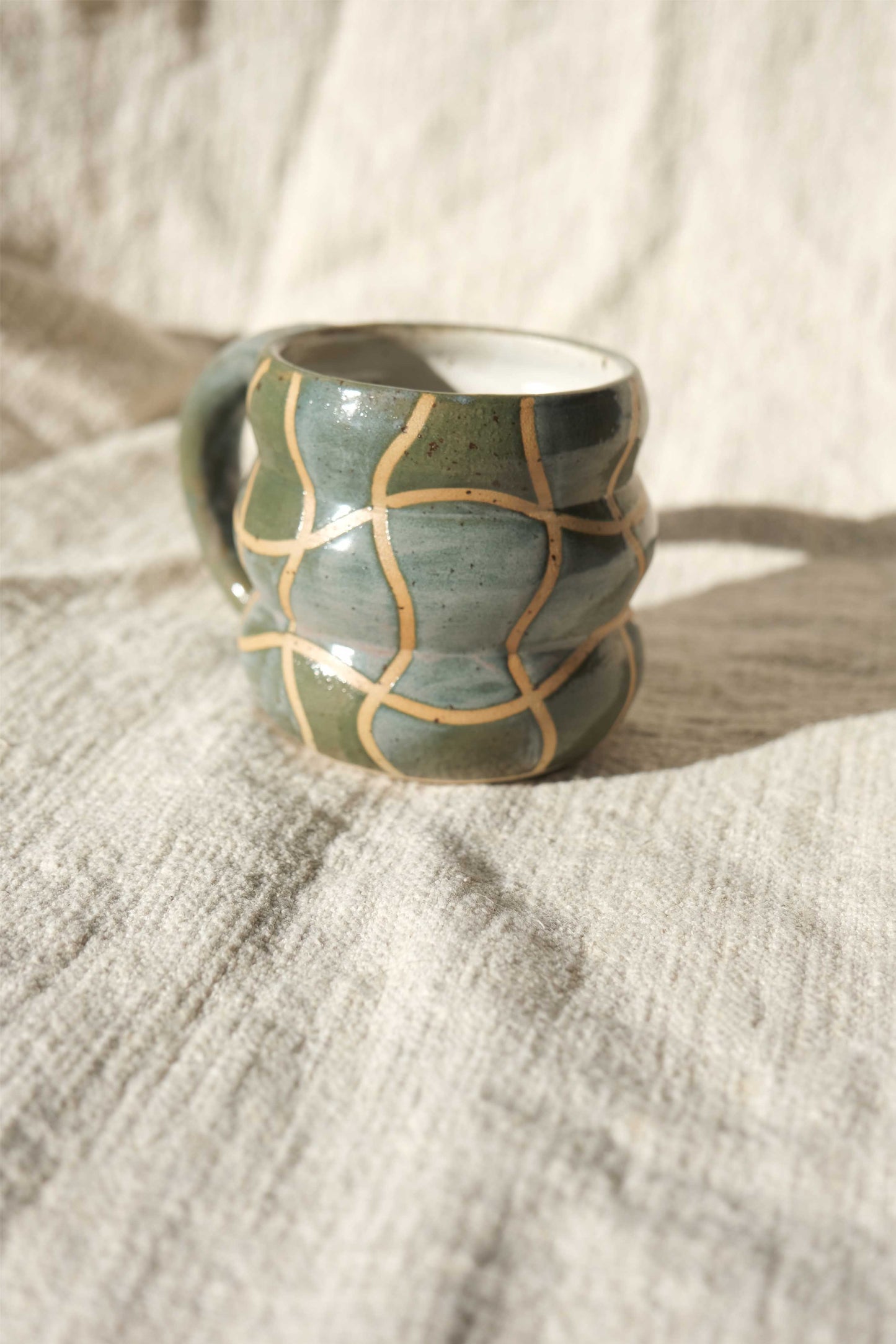 Wavy Grid Bubble Mug - Cloudy Blue & Green