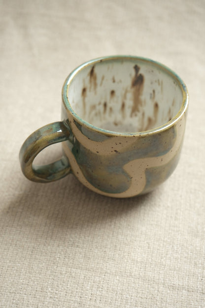 Handmade Swirly Mug – Iridescent Green